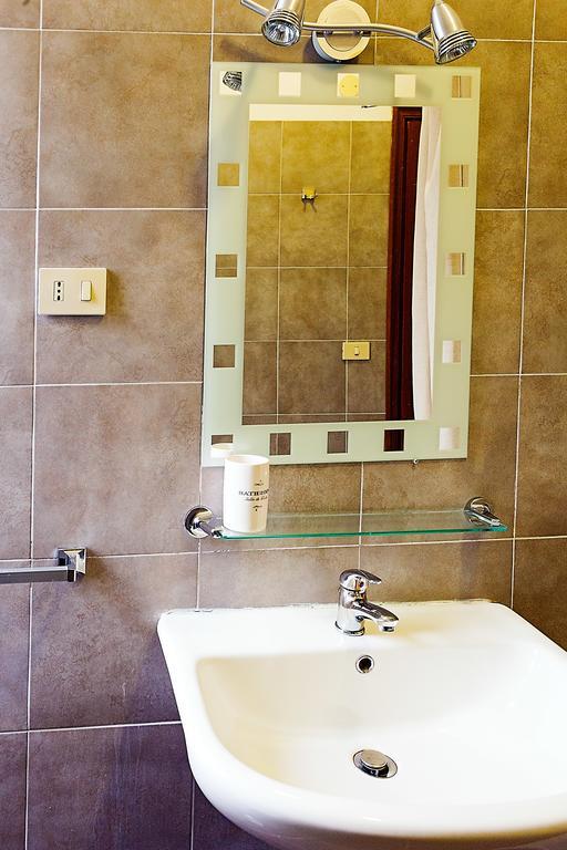 Bed & Breakfast Flavia 84 Rome Bagian luar foto